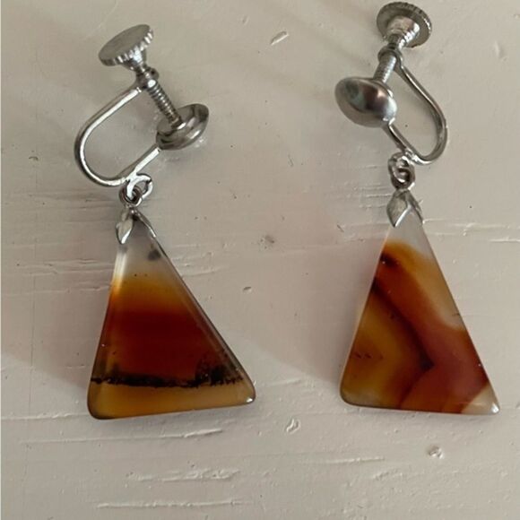 Vintage 1.5” sterling silver triangular shaped agate screw back drop earrings - Picture 3 of 9